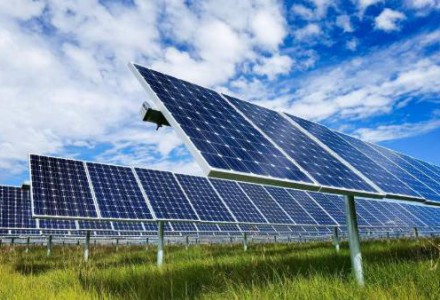 光伏地面電站全容量并網(wǎng) 130兆瓦“綠電”為隴原再添新翼