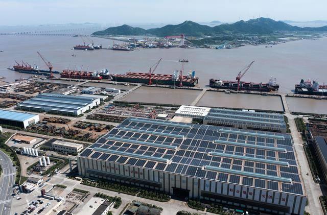 浙江舟山“不拆瓦”建筑光伏一體化項(xiàng)目正式投運(yùn)