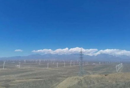 中核華興中標新疆首個“風光火儲”多能互補清潔能源基地
