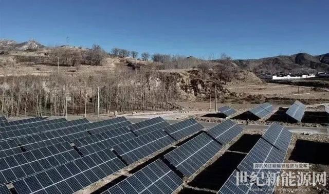 光伏治沙,沙海披綠裝-古瑞瓦特光伏逆變器廠家