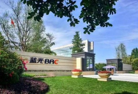 5天股價(jià)大漲37%！昔日四川房企一哥，要借光伏“起死回生”？
