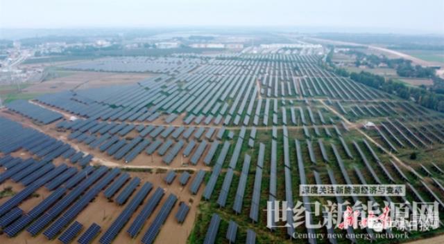 山東能源集團首個陸上集中式大型光伏發電項目在靈臺成功并網