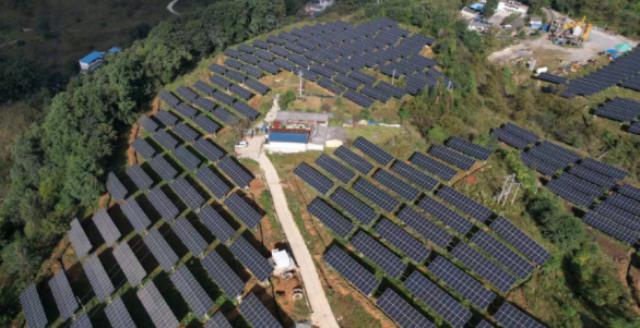 云南怒江首座農光互補光伏電站實現全容量并網發電