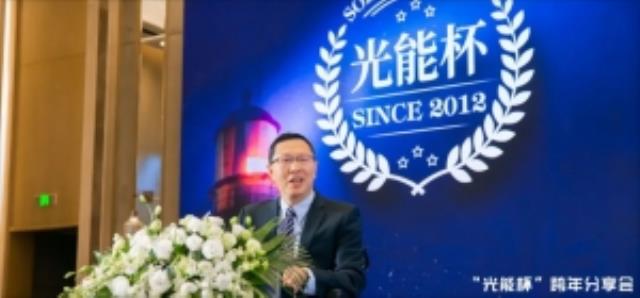 瞿曉鏵：組件兩頭受氣，硅料80%高利非正道！霸道不行、霸業不長！