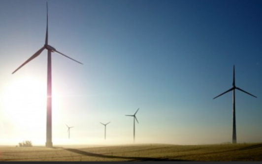 第一批約1億千瓦大型風電光伏基地項目開工 相關產業鏈或受關注