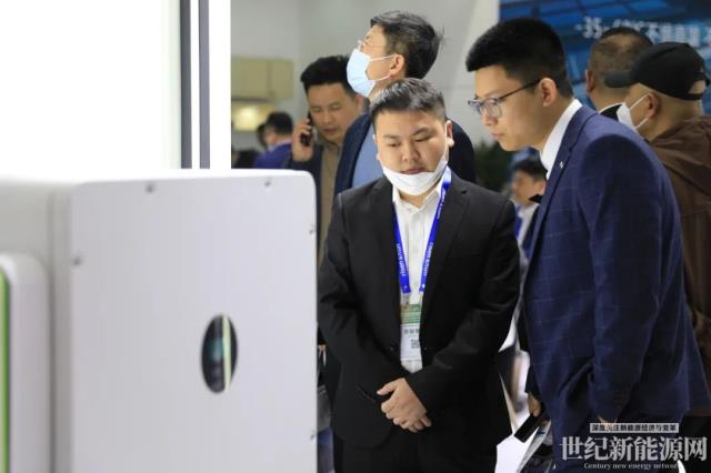 古瑞瓦特工商業光伏逆變器新品于濟南展正式發布