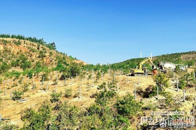 云南楚雄大姚大平地二期光伏電站首倉混凝土完成澆筑