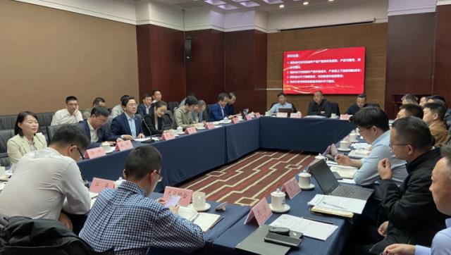 龍頭企業(yè)建議：建立組件尺寸標(biāo)準(zhǔn)化體系