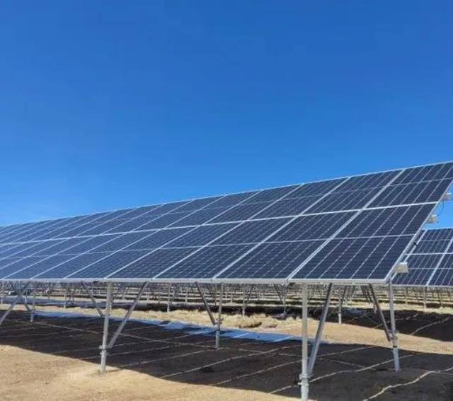 西藏規(guī)模最大光伏電站 藏北高原清潔能源新地標(biāo)