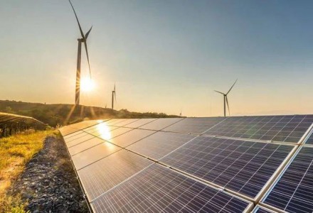 我國風(fēng)電光伏發(fā)電總裝機(jī)突破8億千瓦