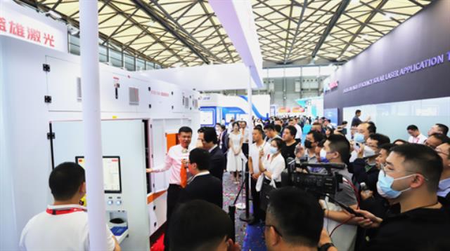 盛雄激光90W綠光皮秒BC電池大光斑刻蝕設備重磅發布