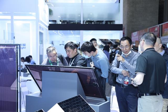 展會直擊丨鈣鈦礦商用光伏產品高能來襲,極電光能引爆SNEC
