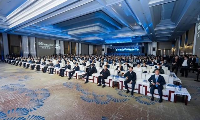 光伏行業首本企業傳《天合紀》發布，馬培華、白重恩作序，五位大咖聯袂力薦！