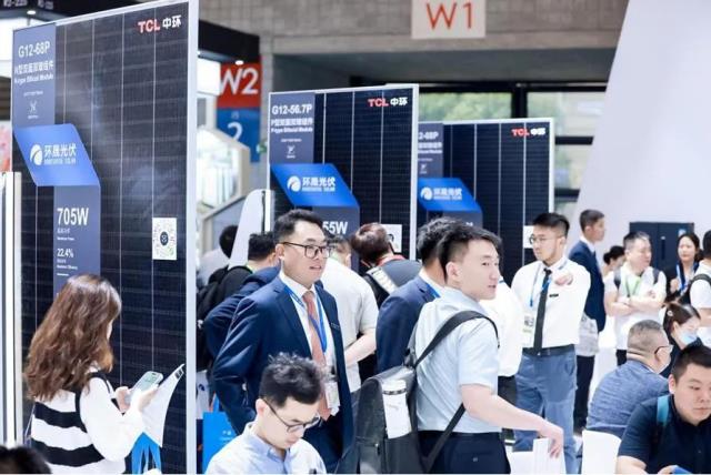 聚焦SNEC | 環(huán)晟光伏N型疊瓦首次亮相，助力行業(yè)邁入700W+時代
