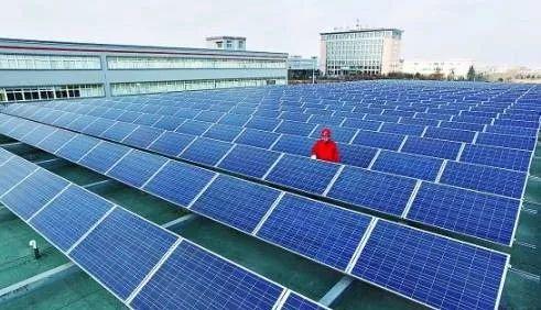 我有100平屋頂，能裝多大容量的光伏電站？