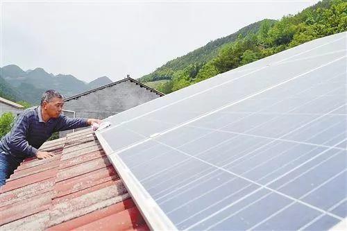 留守老人入股村級電站年入3000元，光伏扶貧讓貧困戶坐地生財(cái)！