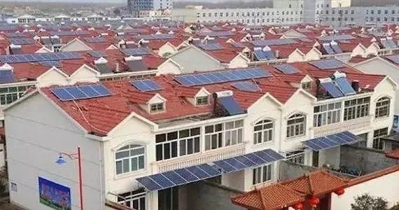 自家閑置屋頂變資源，太陽能光伏發電是如何讓老百姓獲益的？