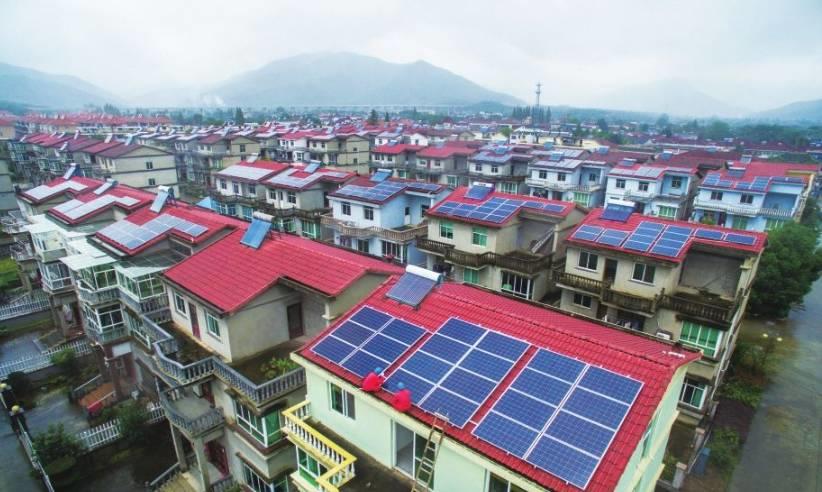 家里的光伏電站 組件有色差影響發電量與組件壽命么？