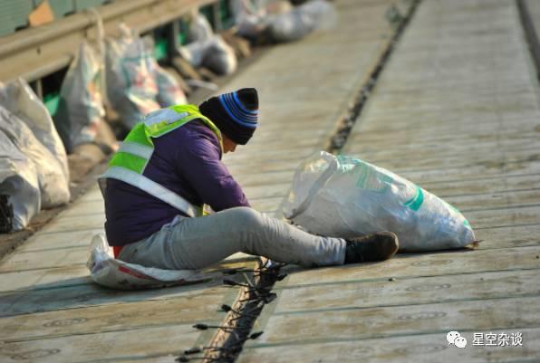 全球首條光伏高速公路現身中國， 邊開車邊充電不再遙遠！