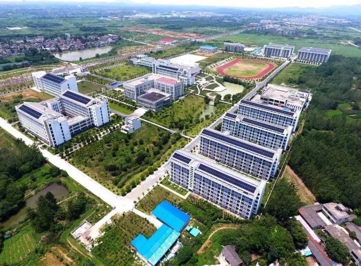 前沿|中國一大學(xué)建光伏電站可創(chuàng)收3000萬，卻自發(fā)自用讓學(xué)生享用清潔能源