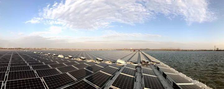全球最大150MW水面漂浮光伏電站并網發電！（視頻+圖文）