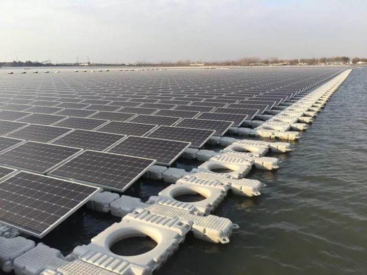 全球最大150MW水面漂浮光伏電站并網發電！（視頻+圖文）