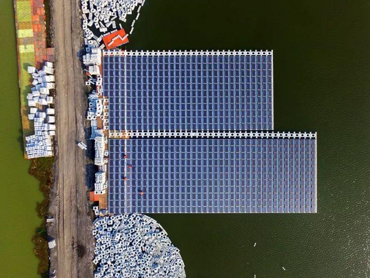 全球最大150MW水面漂浮光伏電站并網發電！（視頻+圖文）
