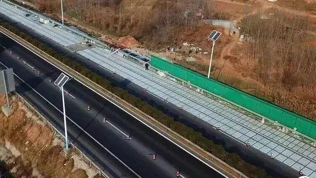 跨界融合！交通+新能源，公路變成充電寶，未來將屬于光伏！