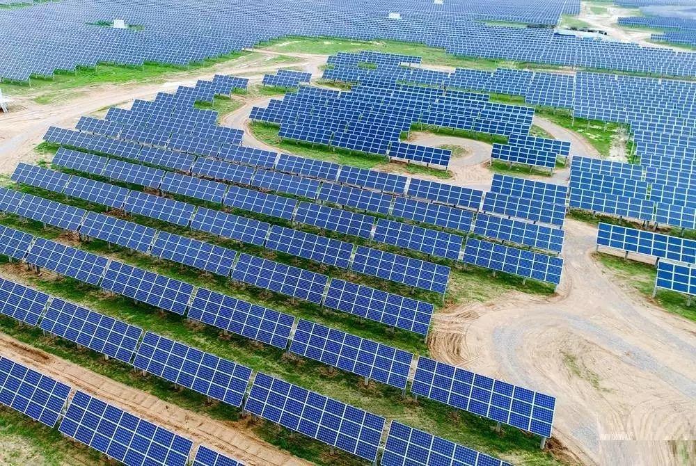 視頻：大同首條柔性薄膜太陽能電池產線順利投產運營