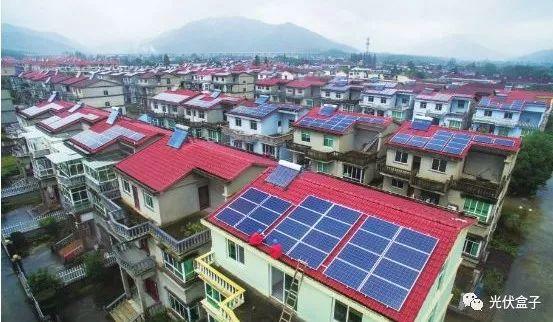 老鄉們，千萬別讓2.5元/瓦的劣質材料，毀了你10萬元建的光伏電站！
