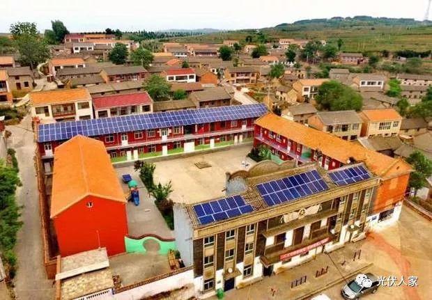 去年他家安裝了光伏發電居然凈賺30萬